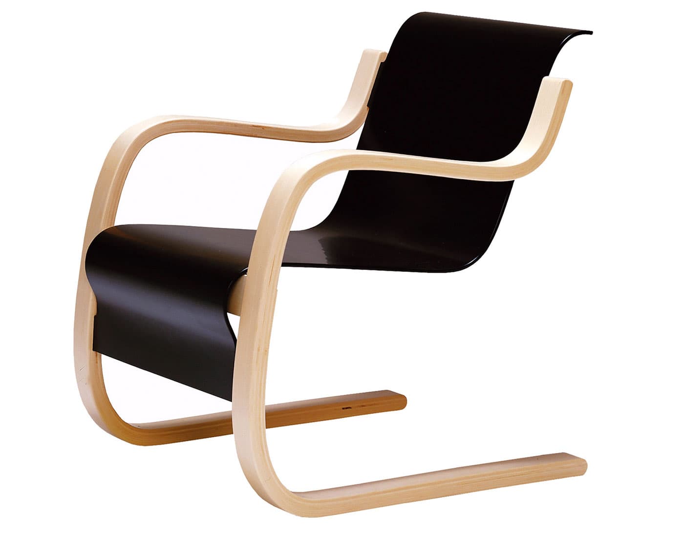 alvar aalto armchair 42 / black lacquer seat / natural birch frame