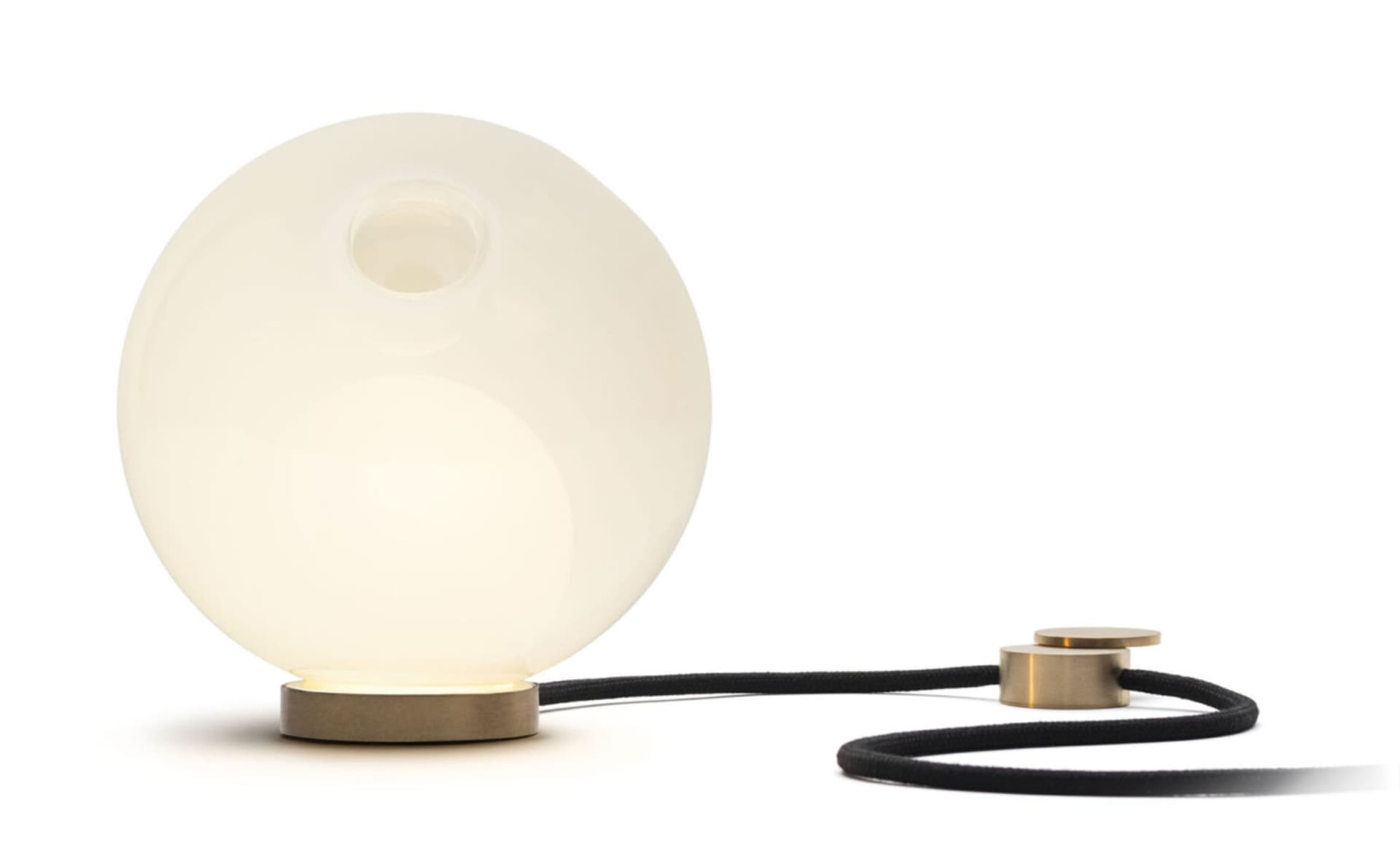 Bocci 28t Table Lamp / LED - 2500K / brass / opaque white 2