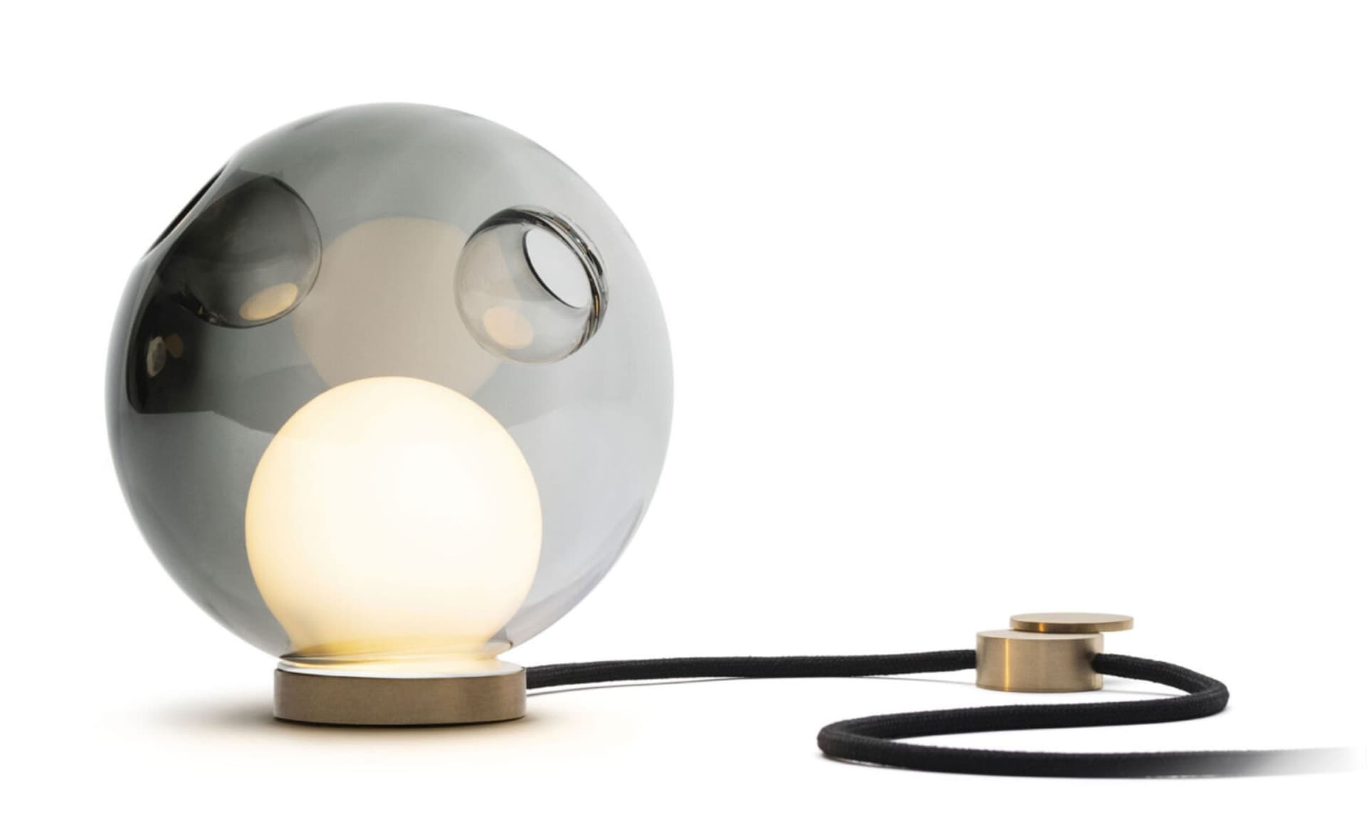 Bocci 28t Table Lamp / LED - 2500K / brass / translucent grey 1