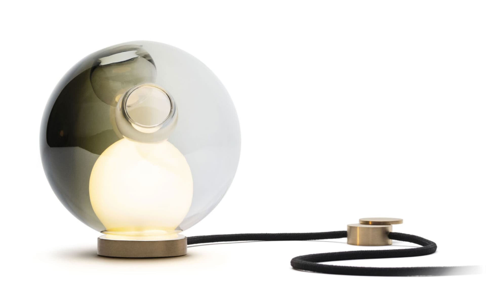 Bocci 28t Table Lamp / LED - 2500K / brass / translucent grey 2