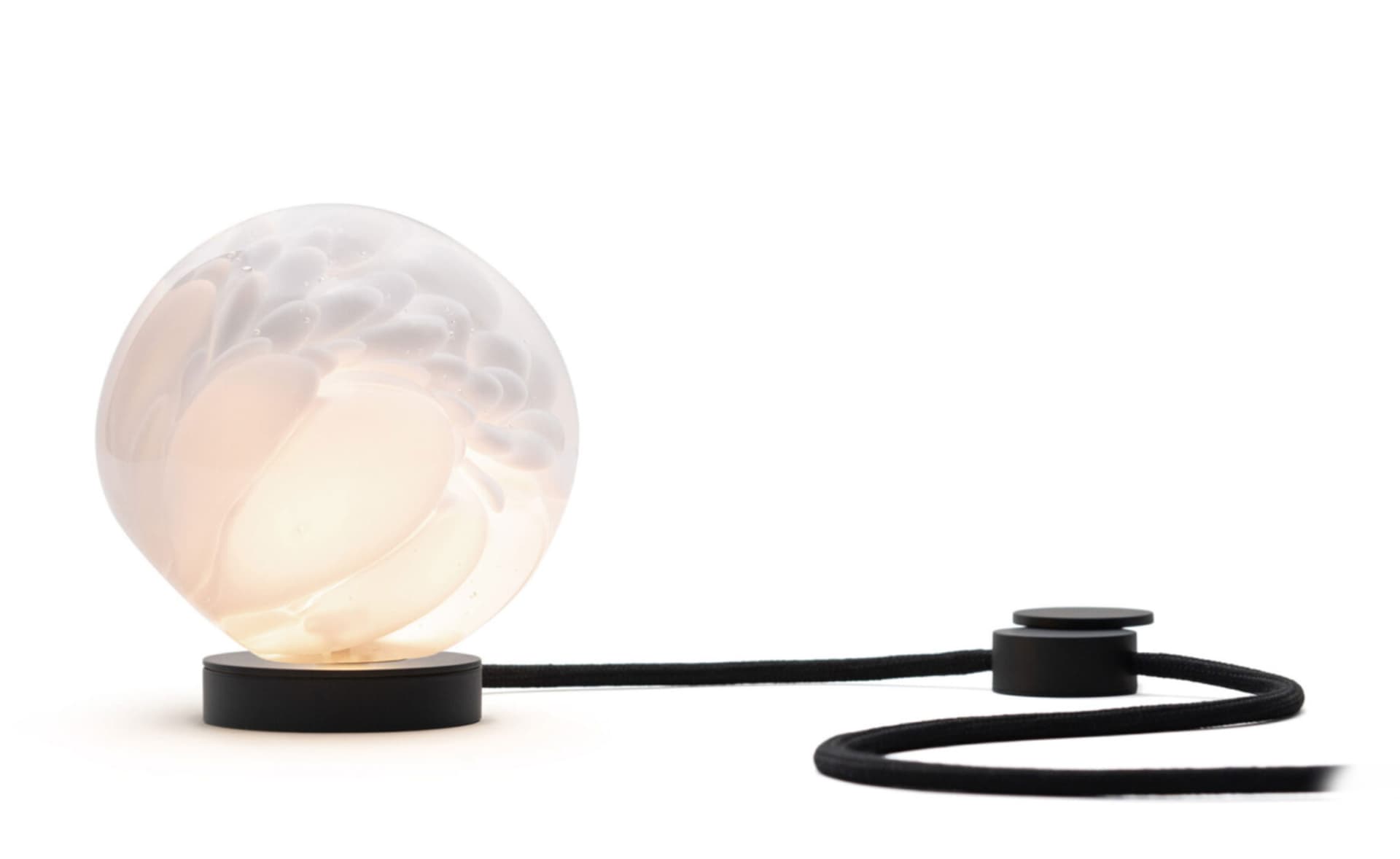 Bocci 118t Table Lamp / LED - 2700K / black / white