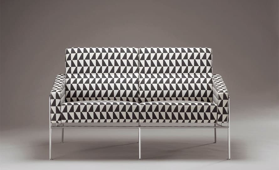 arne jacobsen series 3300 2 seat sofa – thumbnail image #3
