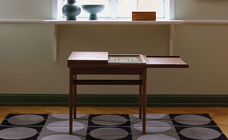 Art Collectors Table – thumbnail image #10