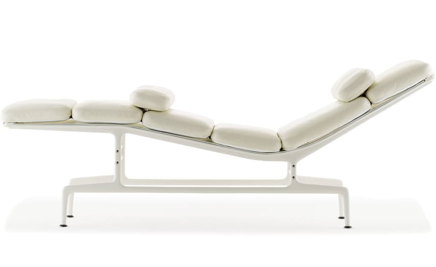 eames chaise – thumbnail image #1