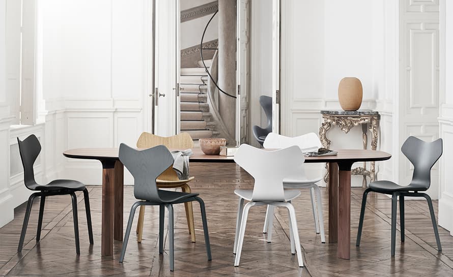 grand prix chair with wood legs – thumbnail image #6