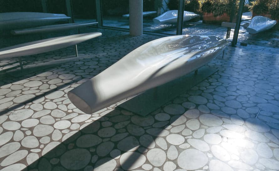 inout fiberglass bench – thumbnail image #3
