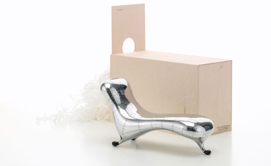 Miniature Lockheed Lounge – thumbnail image #3