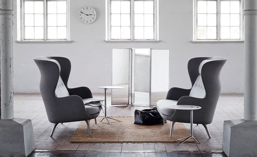 ro sofa with metal base – thumbnail image #4