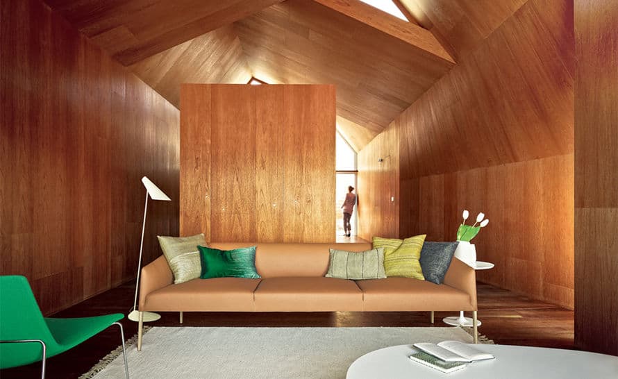 saari three seat sofa – thumbnail image #4