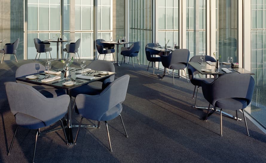 saarinen executive arm chair with metal legs – thumbnail image #6