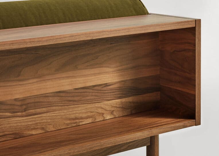 souvenir sofa – thumbnail image #9