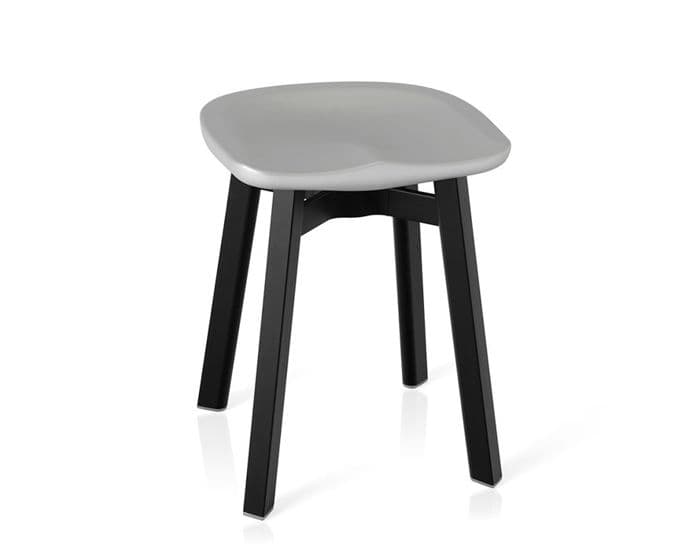 su small stool with plastic seat – thumbnail image #2