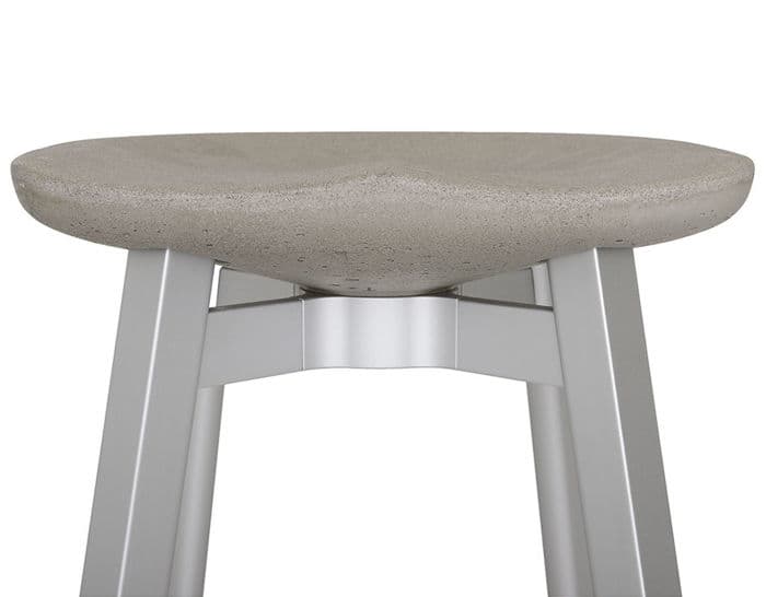 su stool with concrete seat – thumbnail image #2